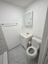 9840 SW 47th St in Miami, FL - Building Photo