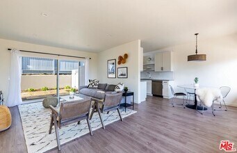 6453 Sycamore Meadows Dr in Malibu, CA - Building Photo - Building Photo