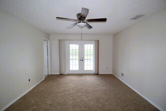 2237 SE Gaslight St in Port St. Lucie, FL - Building Photo - Building Photo