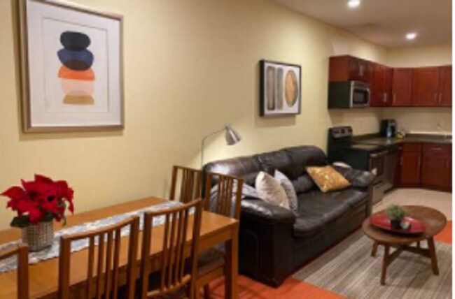 676 N 33rd St in Philadelphia, PA - Building Photo - Building Photo