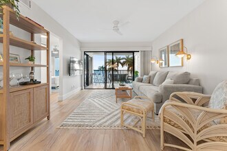 6287 Bahia del Mar Cir, Unit 312 in St. Petersburg, FL - Building Photo - Building Photo