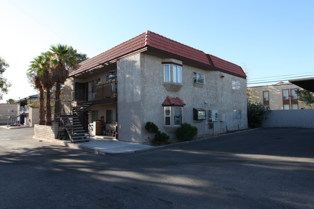 Hacienda Gardens in Las Vegas, NV - Building Photo