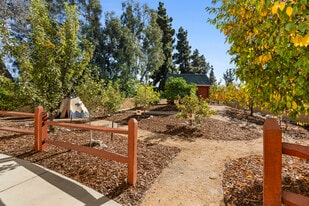 Bradbury Park Apartments in Duarte, CA - Building Photo