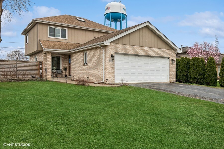 7146 S Oketo Ave in Bridgeview, IL - Building Photo