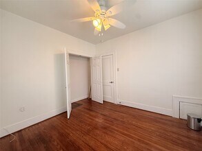 1201 W Gray St in Houston, TX - Building Photo - Building Photo