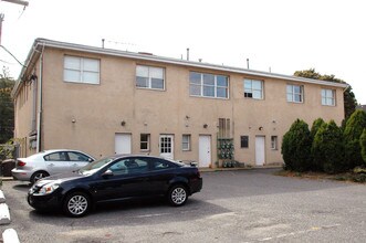 34 Main St in Bloomingdale, NJ - Building Photo - Building Photo