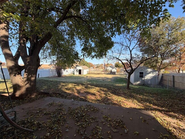 714 N 5th St in Weatherford, OK - Building Photo - Building Photo