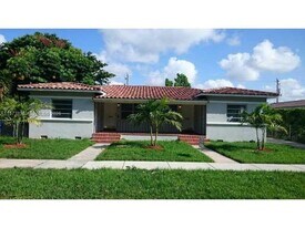 2277 SW 27th St in Miami, FL - Building Photo