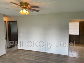 2325 N Redmond Ave in Bethany, OK - Building Photo - Building Photo