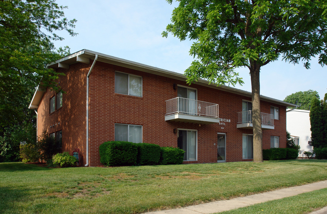 Patrician Apartments in Bowling Green, OH - Building Photo