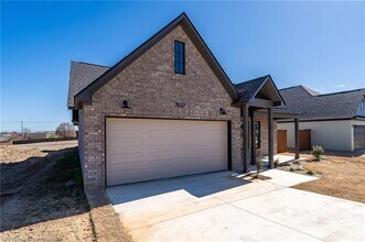 7627 Woodbine Ln in Fort Smith, AR - Building Photo - Building Photo