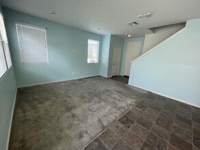 30433 Village Knoll Dr in Menifee, CA - Building Photo - Building Photo