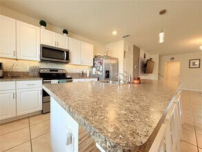 1818 Red Canyon Dr in Kissimmee, FL - Building Photo - Building Photo