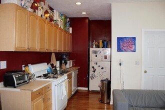 461 Park Dr, Unit 5 in Boston, MA - Foto de edificio - Building Photo