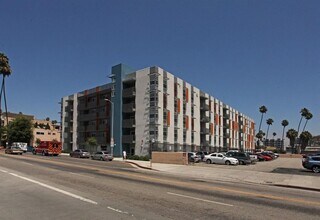 540 Normandie Ave in Los Angeles, CA - Building Photo - Building Photo