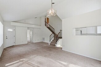 2542 Davenport Cir in Kissimmee, FL - Foto de edificio - Building Photo