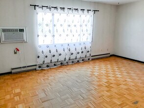 1025 Munroe Avenue in Winnipeg, MB - Building Photo - Building Photo