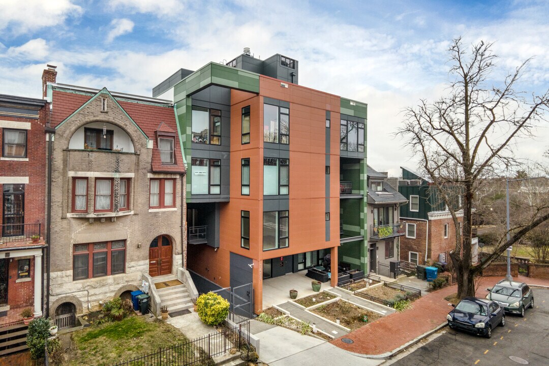 1468-1472 Belmont St NW in Washington, DC - Foto de edificio