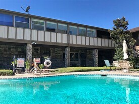 2574 Marilee Ln in Houston, TX - Building Photo