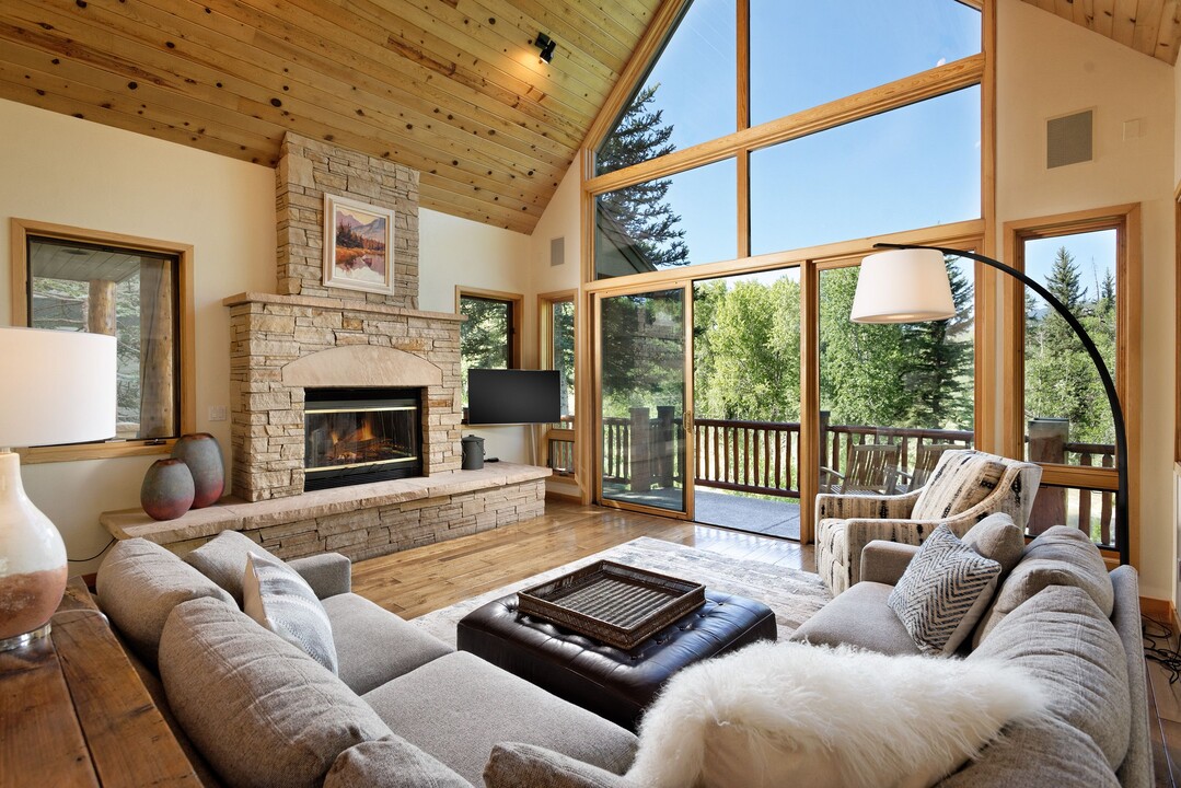 106 N Little Texas Ln in Woody Creek, CO - Building Photo