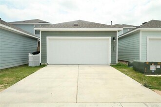 2020 Arendale Dr in Leander, TX - Foto de edificio - Building Photo
