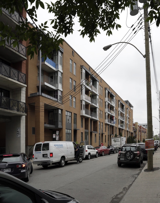 Habitations Plaza Laurier I in Montréal, QC - Building Photo - Building Photo