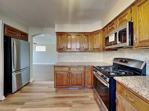 property at 2652 Maple St