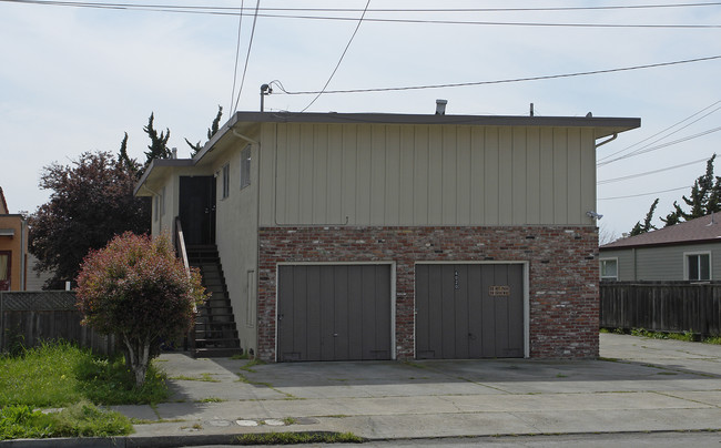 4016-4022 Nevin Ave in Richmond, CA - Building Photo - Building Photo