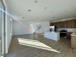 10296 Altavia Rock St in Las Vegas, NV - Building Photo - Building Photo