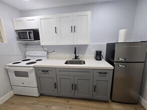 845 NW 3rd St in Miami, FL - Building Photo - Building Photo