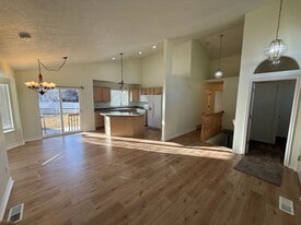 13676 Premier Ln in Herriman, UT - Building Photo