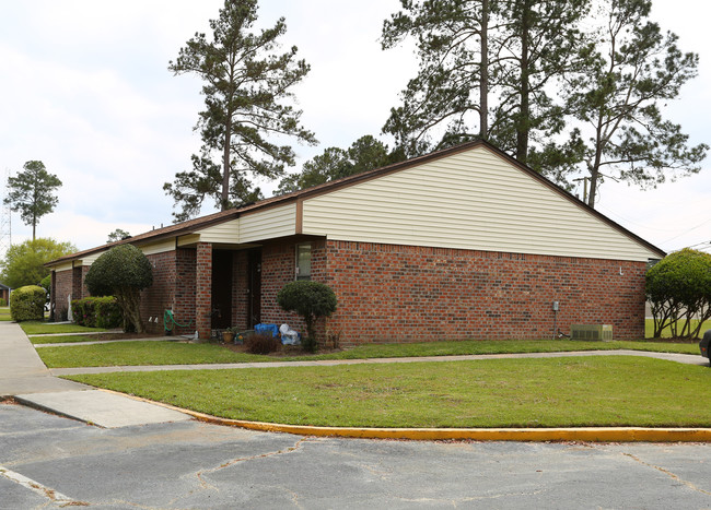 The Forest Apartments in Moultrie, GA - Building Photo - Building Photo