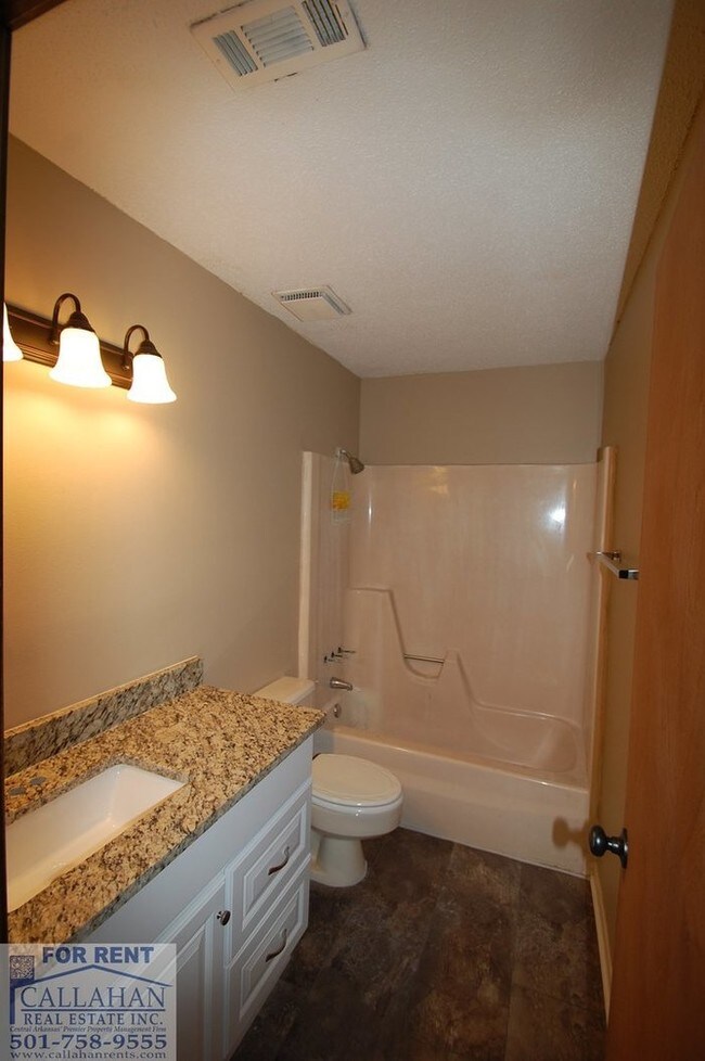 701 W 35th St-Unit -A in North Little Rock, AR - Building Photo - Building Photo