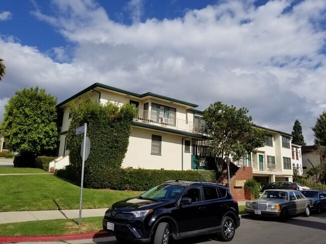 10663 Eastborne in prime Westwood. Near Century City!, Unit 106631/2 in Los Angeles, CA - Building Photo - Building Photo