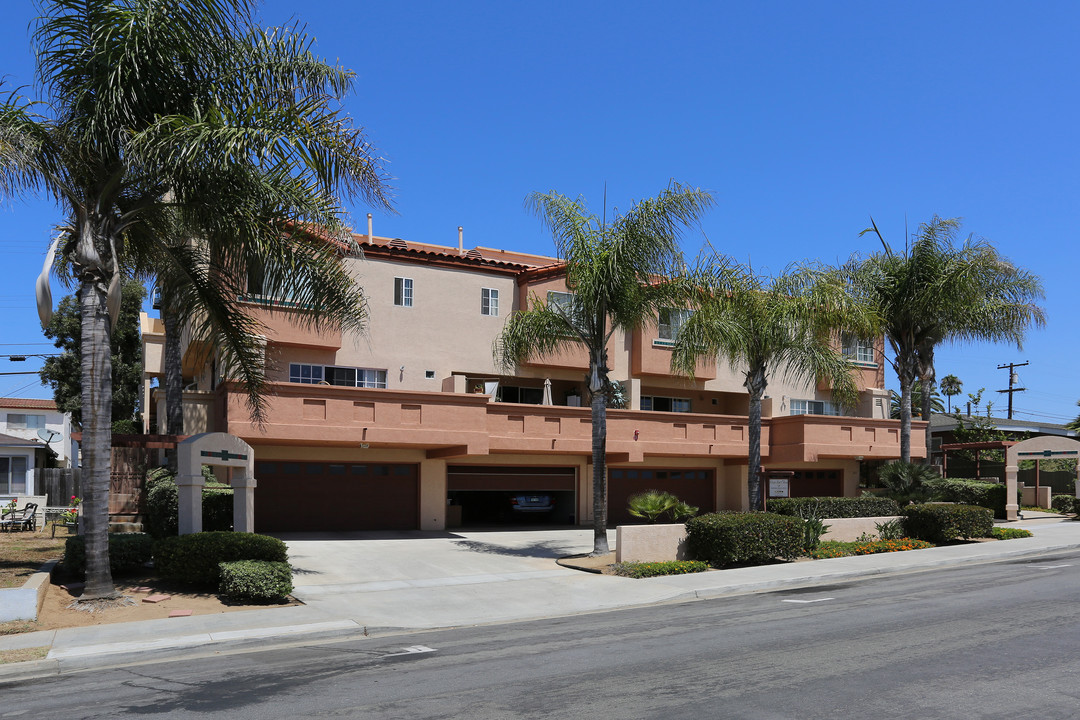 216 Imperial Beach Blvd in Imperial Beach, CA - Building Photo