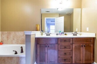 255 Vannoy Park Lane Dr SE in Atlanta, GA - Building Photo - Building Photo