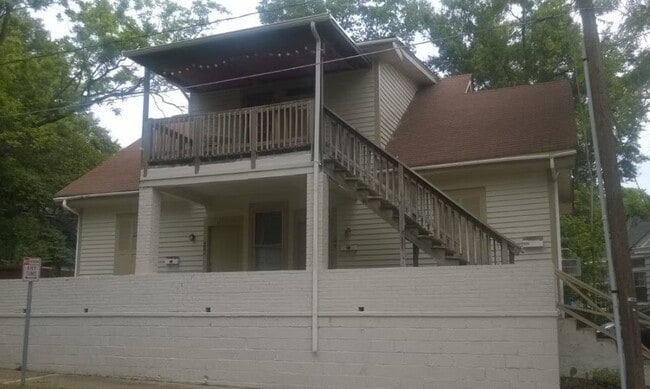 property at 216 Dexter Pl
