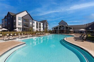 3890 Floyd Rd, Unit 406 in Austell, GA - Foto de edificio - Building Photo