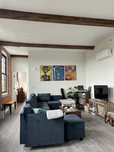 50 Ashburton St, Unit 19 in Providence, RI - Foto de edificio - Building Photo