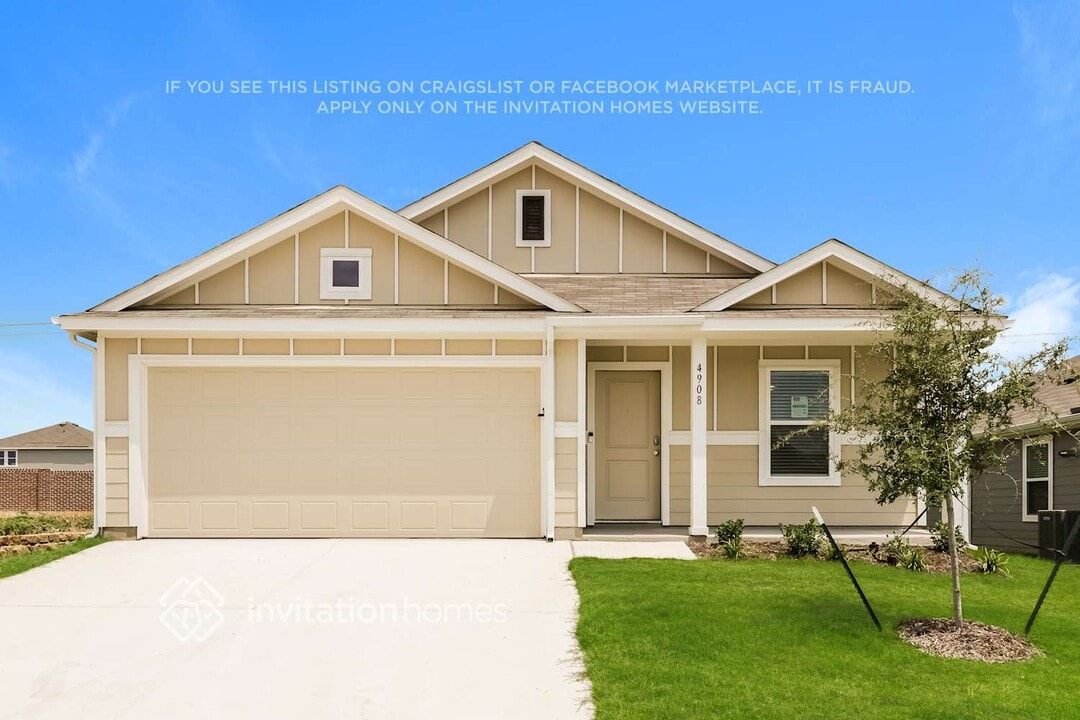 4908 Old Ember Ln in Fort Worth, TX - Building Photo