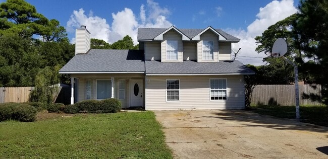 property at 1077 Woodlore Cir