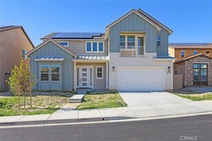 11763 Quailrun Ct in Chatsworth, CA - Building Photo