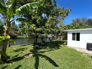 8410 NE 2nd Ct in Miami, FL - Building Photo - Building Photo