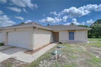 4532 29th St SW in Lehigh Acres, FL - Building Photo - Building Photo