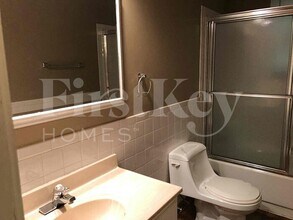 5641 N Drury Ave in Kansas City, MO - Building Photo - Building Photo