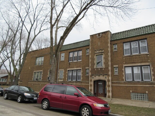 2308 E 80th St in Chicago, IL - Building Photo