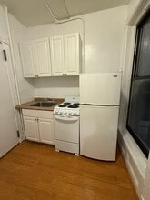 792 9th Ave in New York, NY - Building Photo - Building Photo