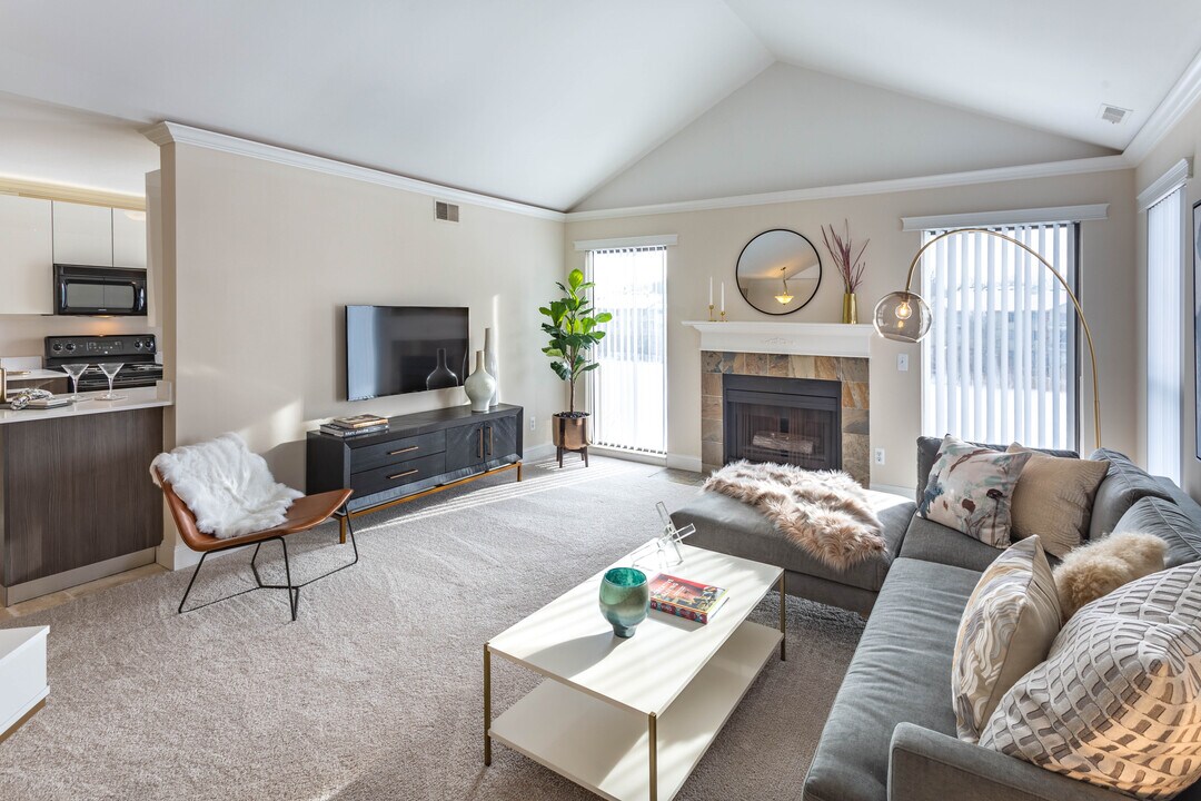 River Oaks West Photo