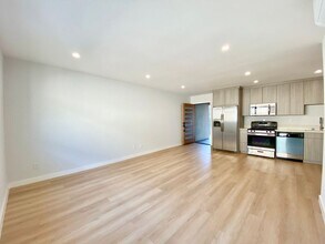 3207 W 3rd St in Los Angeles, CA - Building Photo - Building Photo