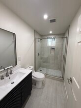 13040 Terra Bella St in Los Angeles, CA - Building Photo - Building Photo